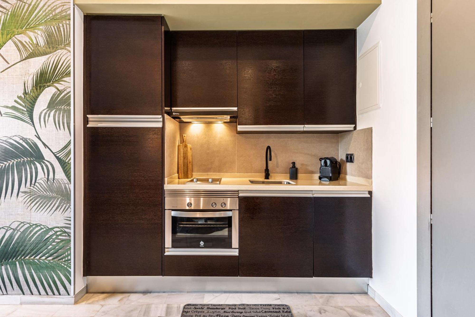 Luxurious In 5-star Del Golf Apartment *