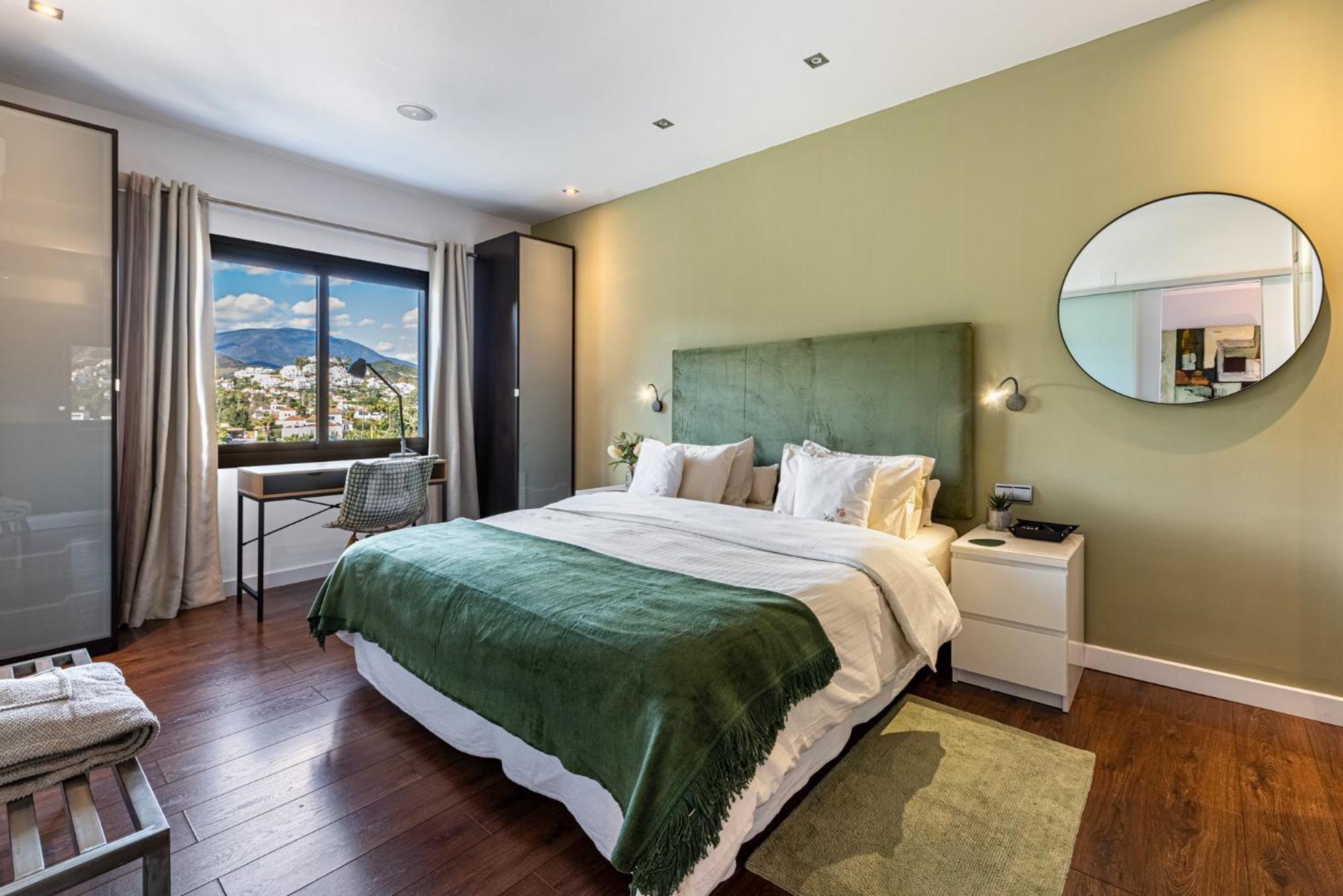 Apartment Luxurious In 5-star Del Golf